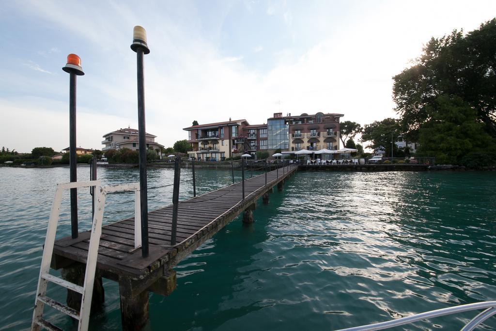 Hotel Aurora Sirmione Extérieur photo