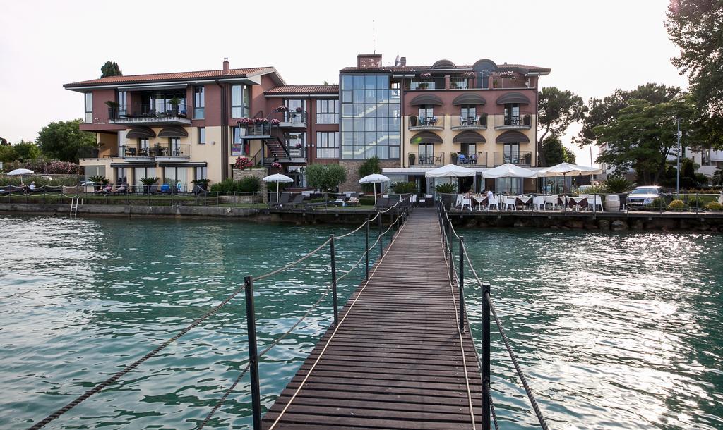 Hotel Aurora Sirmione Extérieur photo