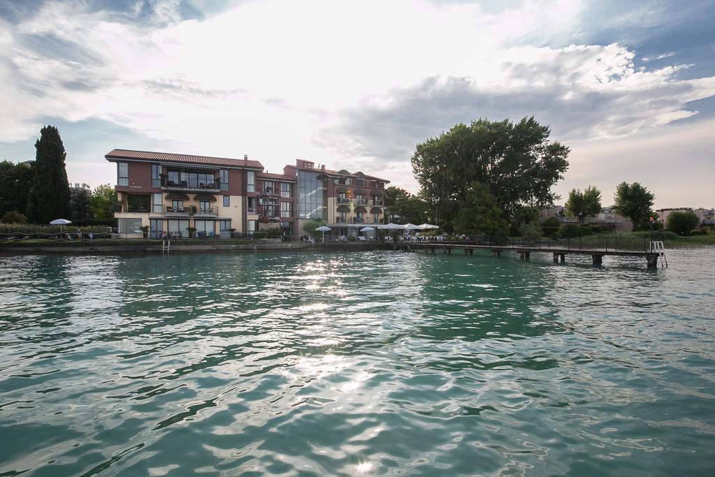 Hotel Aurora Sirmione Extérieur photo